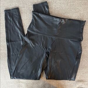 SPANX Shiny Black Faux Leather Leggings Size Large EUC